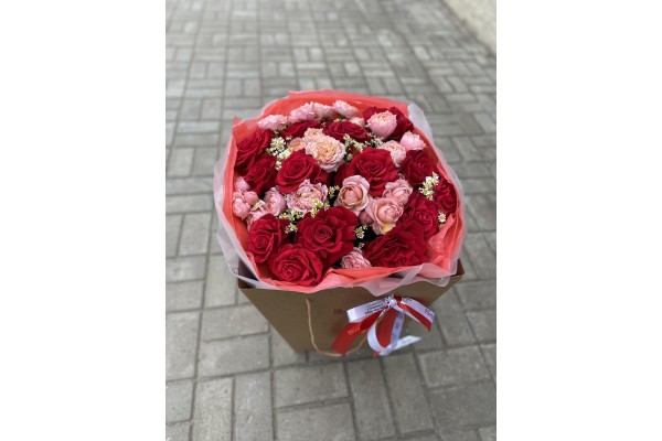 Букет   |    Розы в сумке