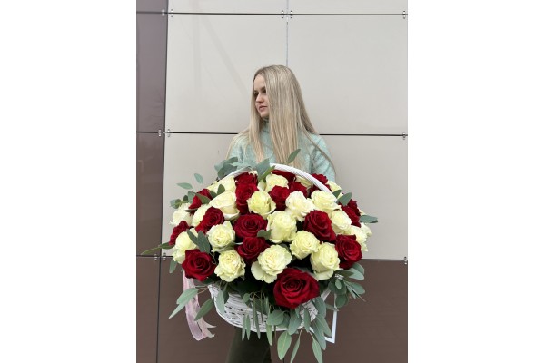 Букет   |  Корзина из 71 розы