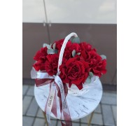 Композиция в корзине  |  Интуиция красного 