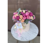 Композиция в коробке   |  Кустовые розы