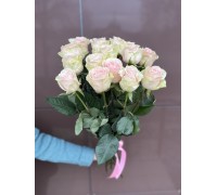 Букет 15 роз с лентой